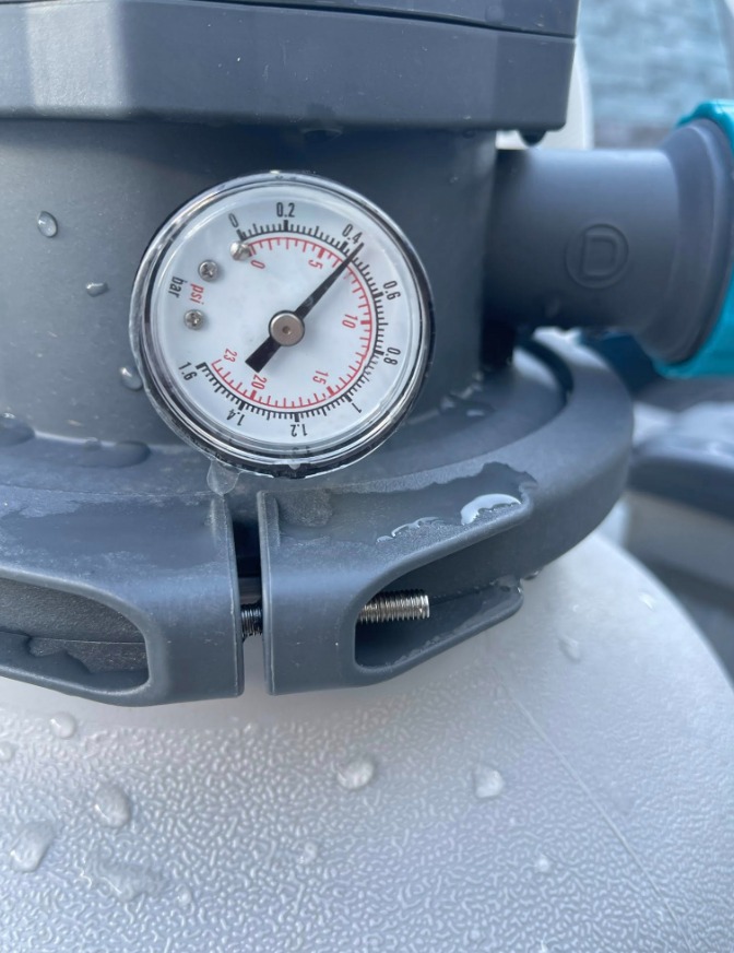 Pool Pressure gauge installation